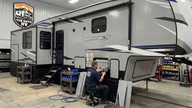 RV Repair in Hutchinson, Kansas